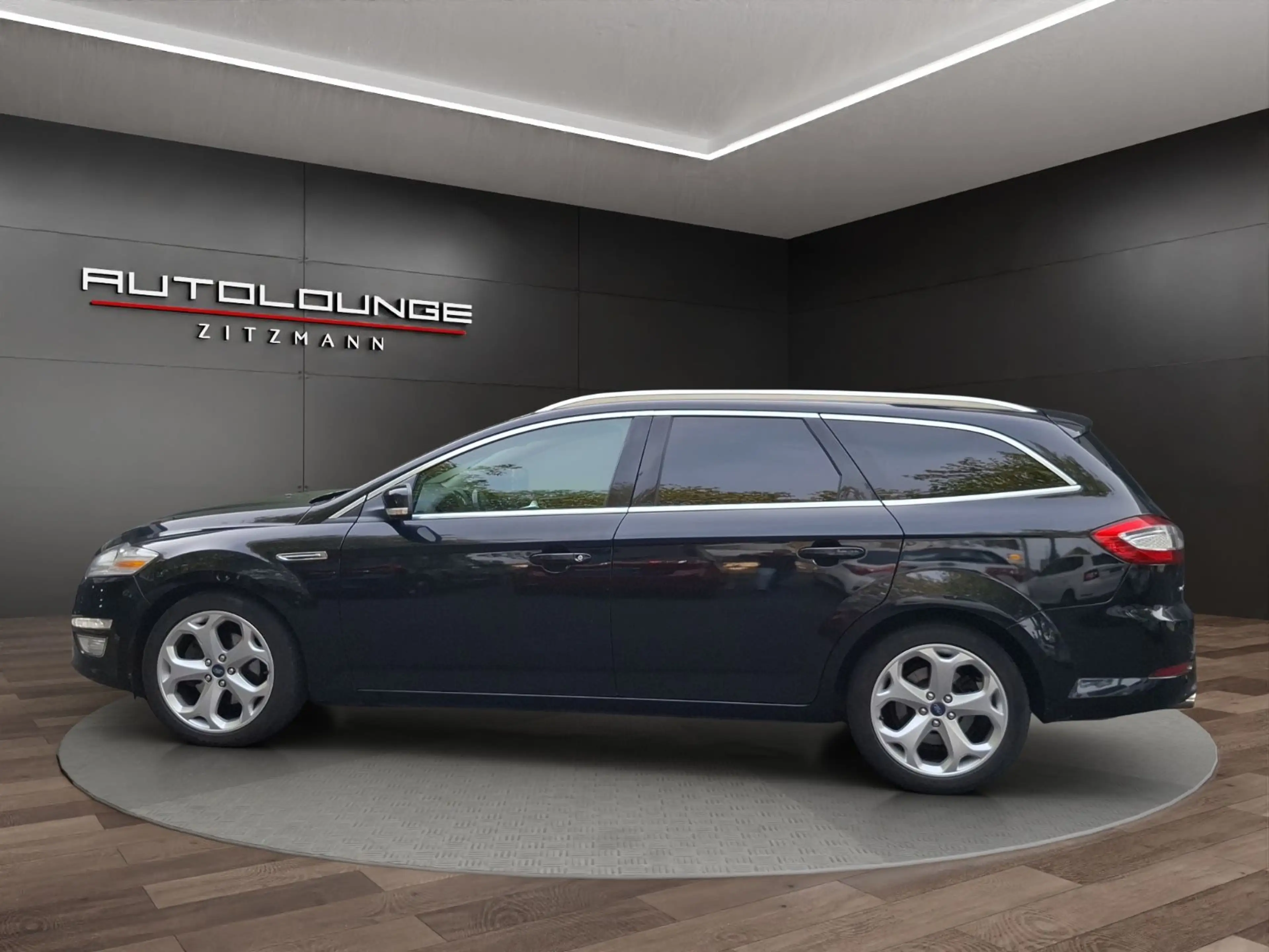 Ford Mondeo 2.2 Diesel Automatik Turnier Titanium X — photo 2