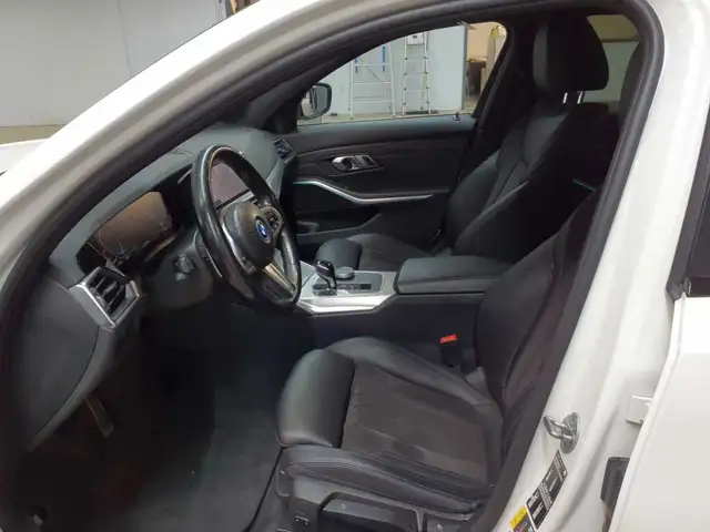 BMW 3 Series view 7