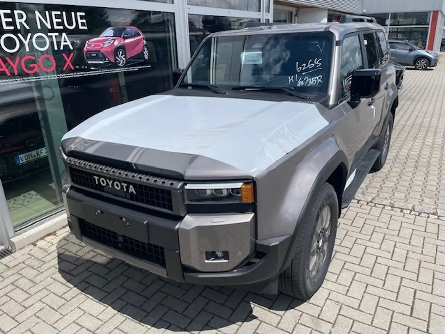 Toyota Land Cruiser 2.8 D-4D Automatik Executive Bronze - 1