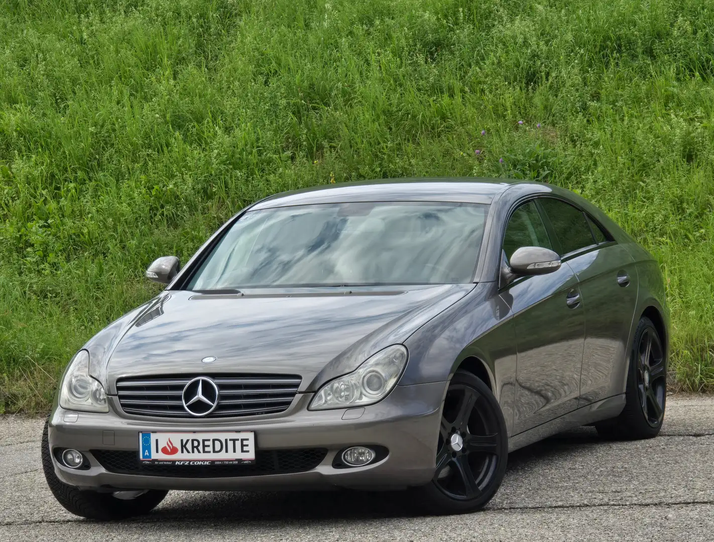 Mercedes-Benz CLS 320 Top* Kredit* Automatik*Tempomat*Navi*Neues Pickerl Grau - 1