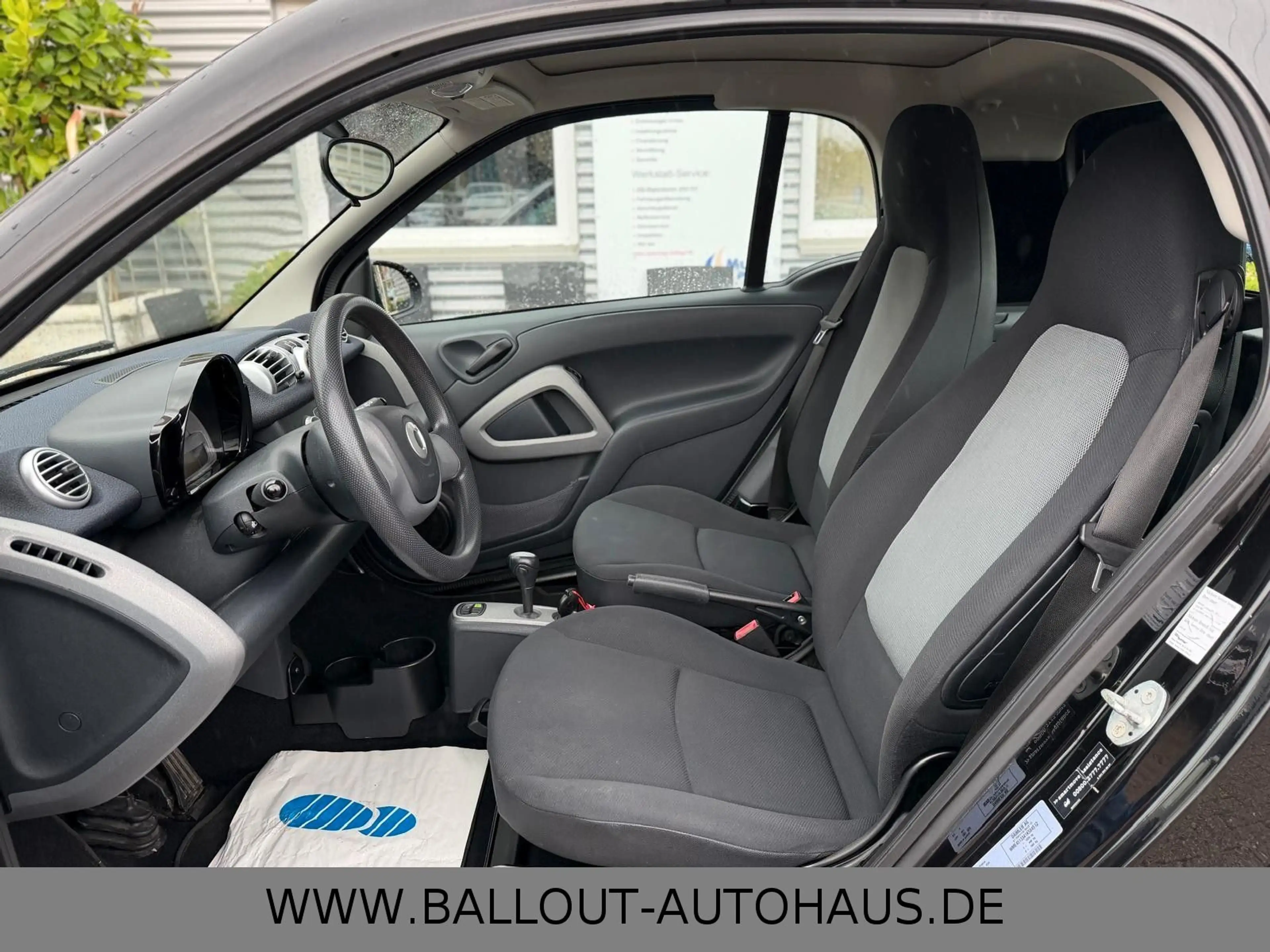 smart forTwo coupe Micro Hybrid*2.HAND*TÜV/AU NEU*AUX* — photo 9