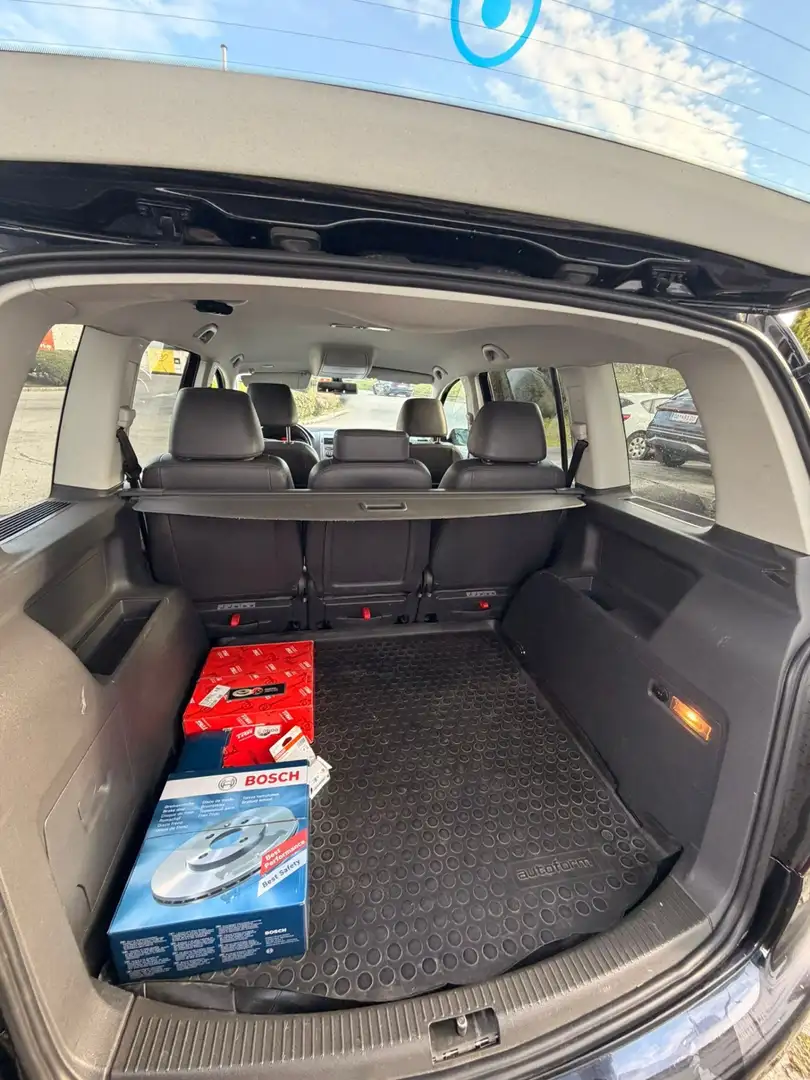 Volkswagen Touran Highline 2,0 TDI DPF DSG Schwarz - 2