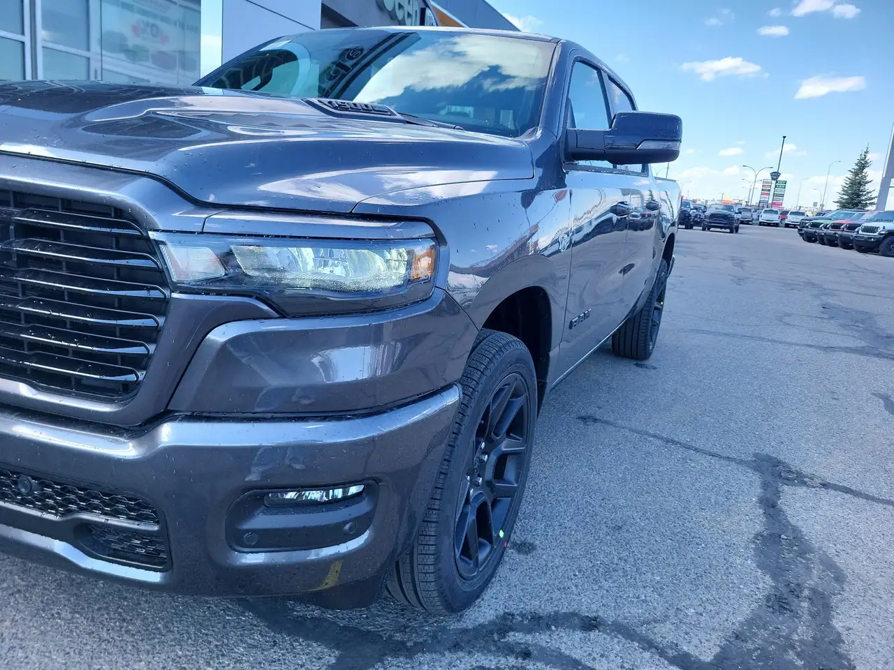RAM 1500 снимка RAM 1500