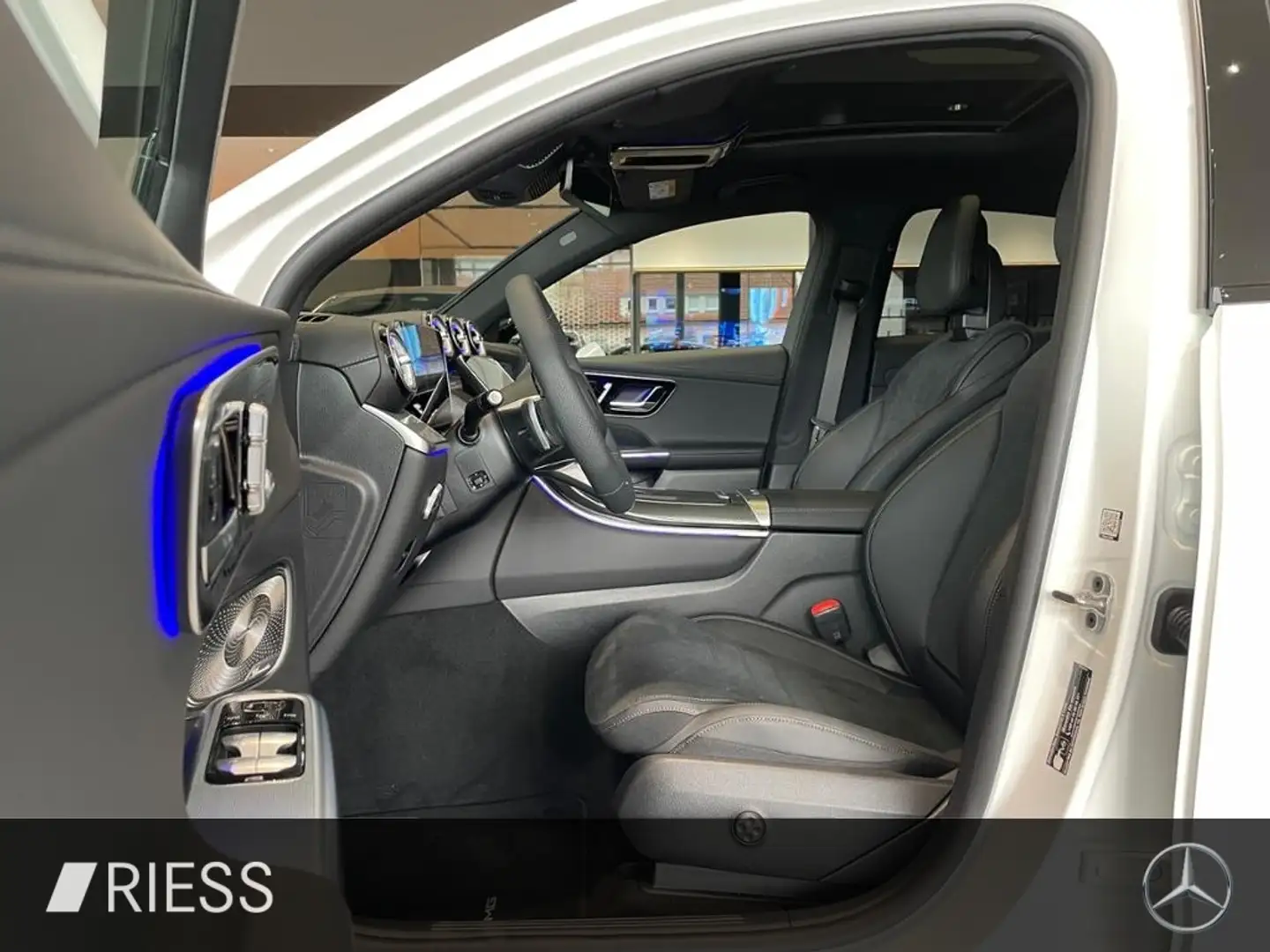 Mercedes-Benz GLC 220 d Coupé AMG+AHK+PANO+HUD+DIGI L+KEYL+360 Weiß - 2