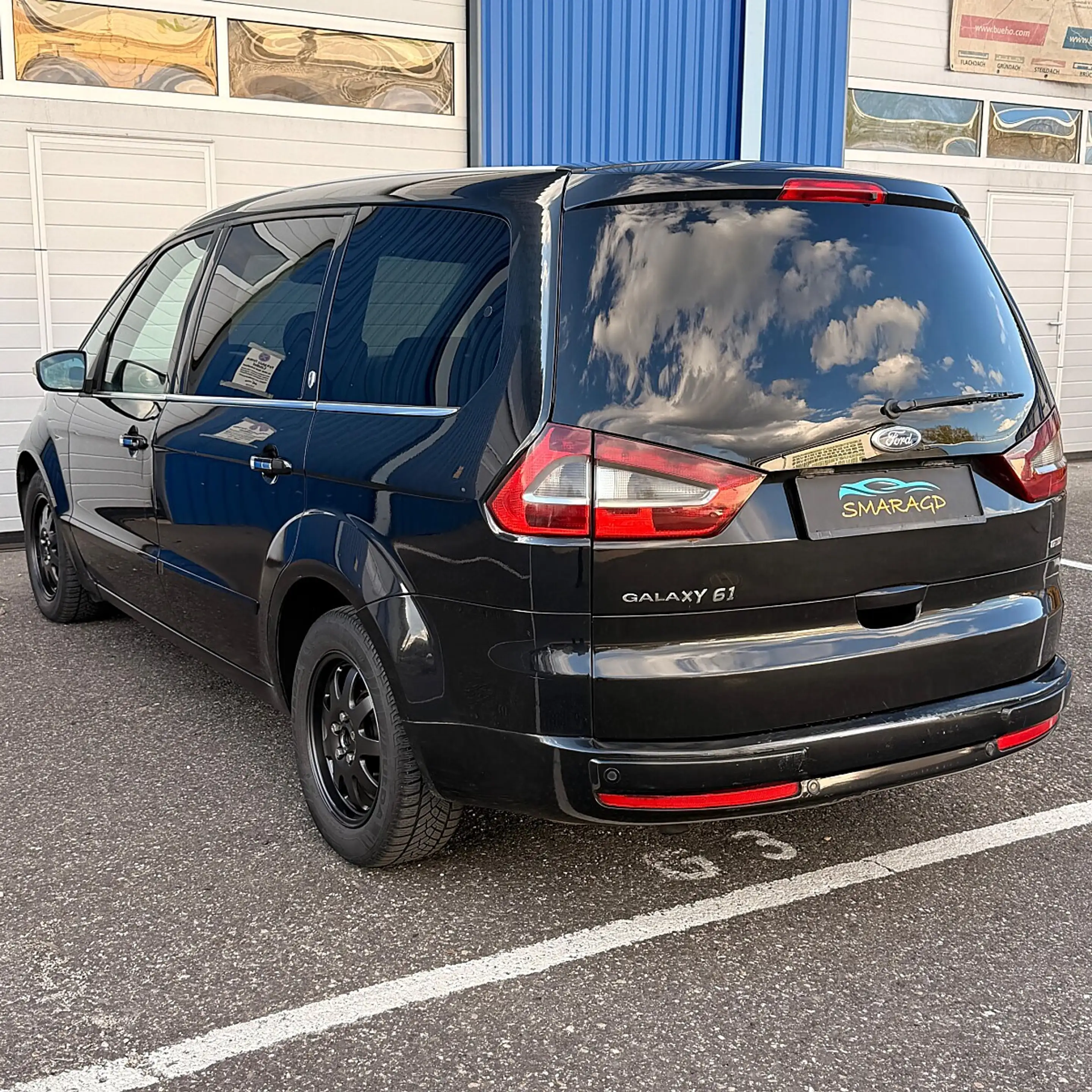 Ford Galaxy Ghia 2,0 TDCi DPF — photo 3