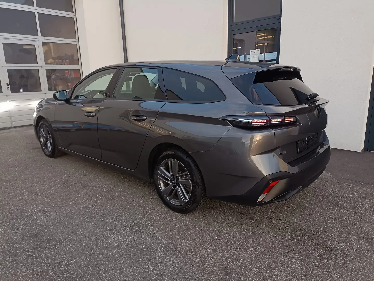Peugeot 308 SW BlueHDi 130 S&S 6-Gang-Manuell Active Pack,NAVI Gris - 2