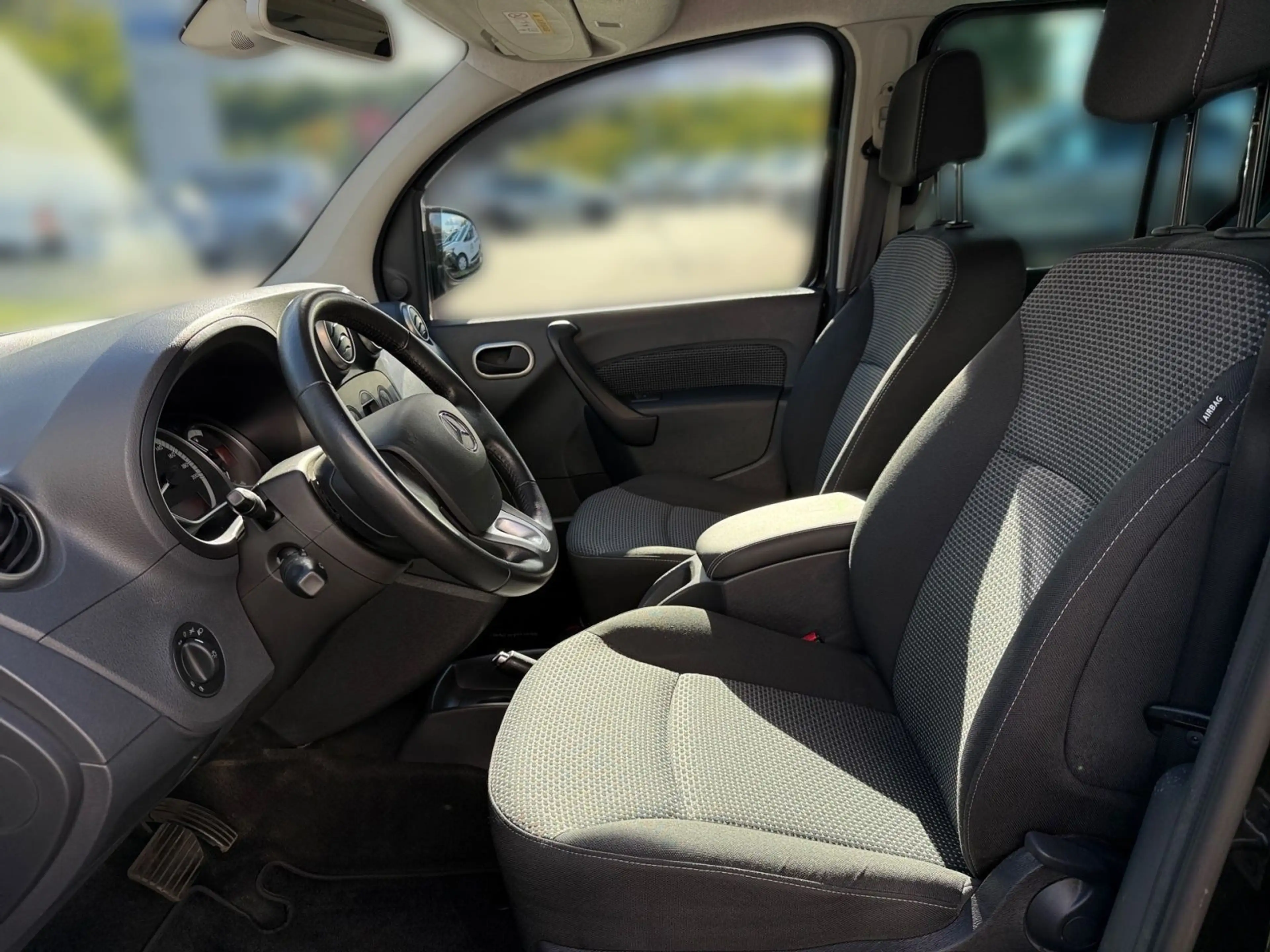 Mercedes-Benz Citan Kombi Automatik 112 lang / Ganzjahresreife — photo 9
