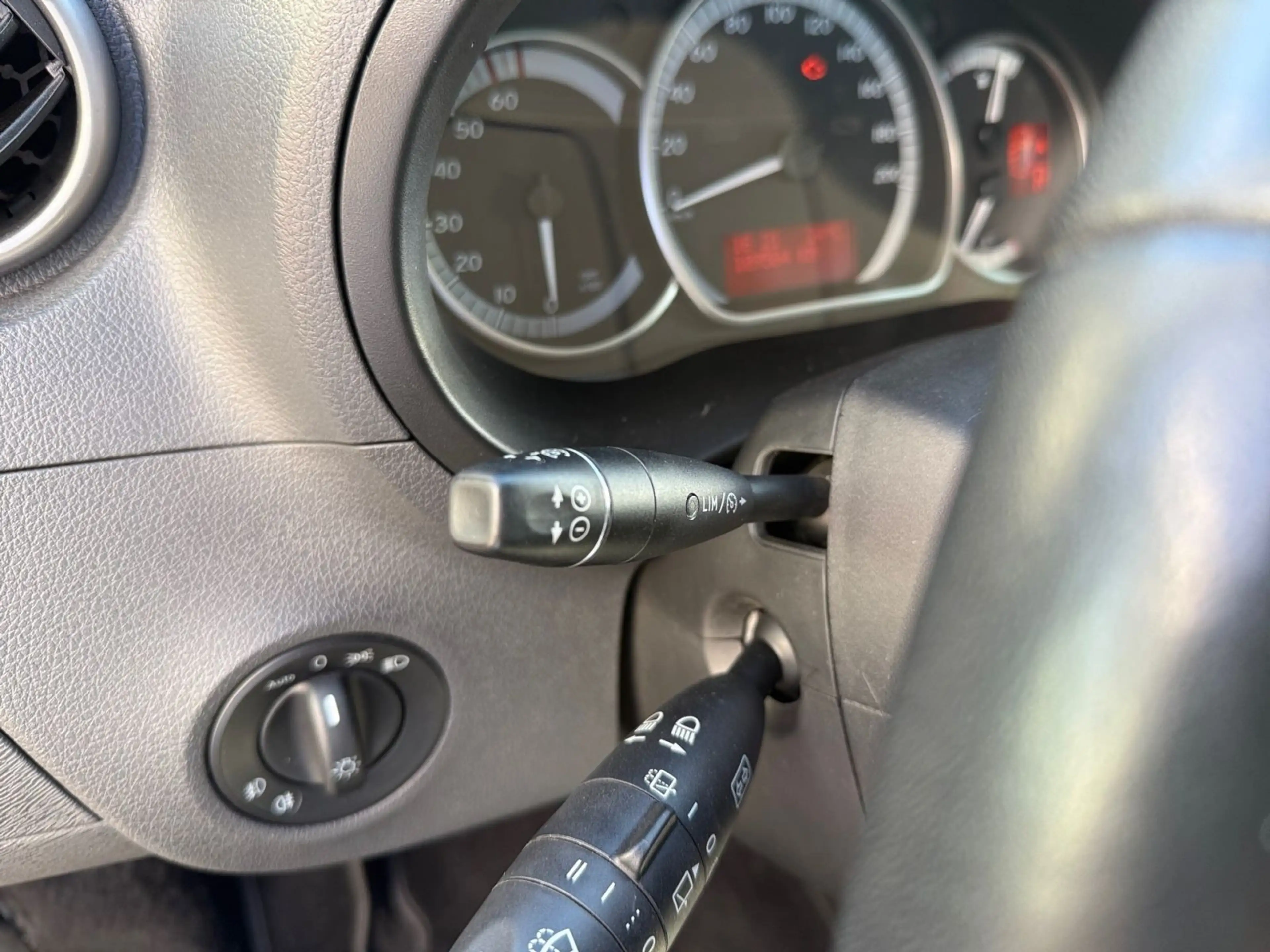 Mercedes-Benz Citan Kombi Automatik 112 lang / Ganzjahresreife — photo 10