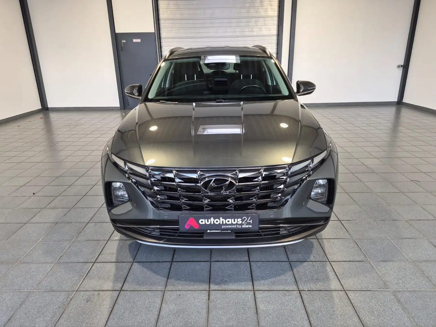 Hyundai TUCSON 1.6 T-GDI  Trend Plug-In Hybrid 4WD Gris - 2