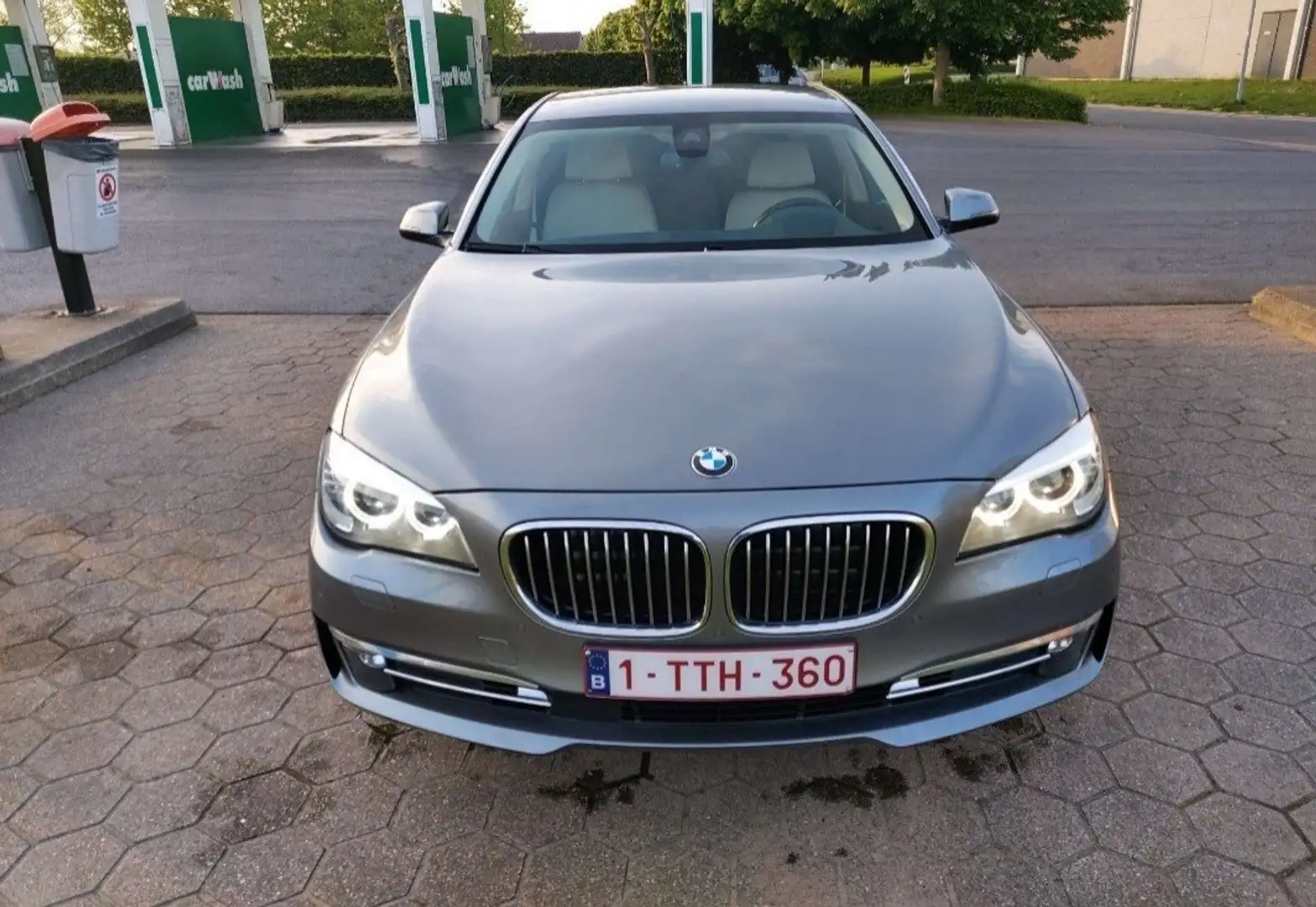 BMW 730 730d xDrive - 1