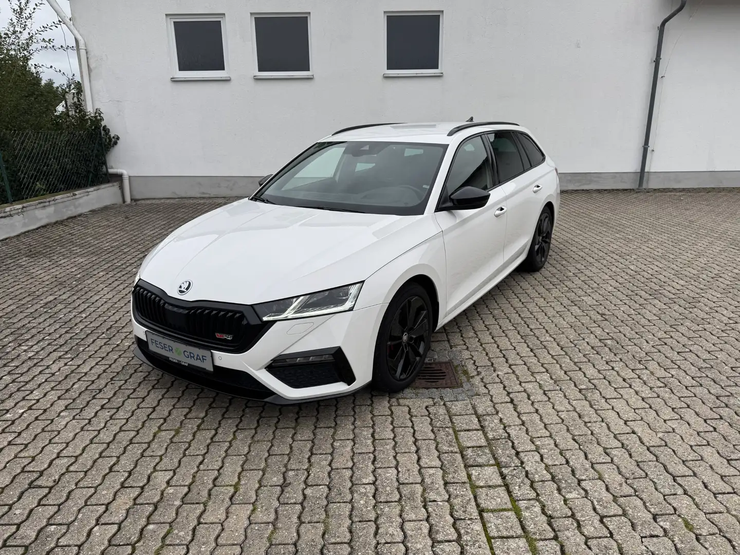 Skoda Octavia RS 2.0 TDI DSG ACC eHECK HEADUP MATRIX Weiß - 2