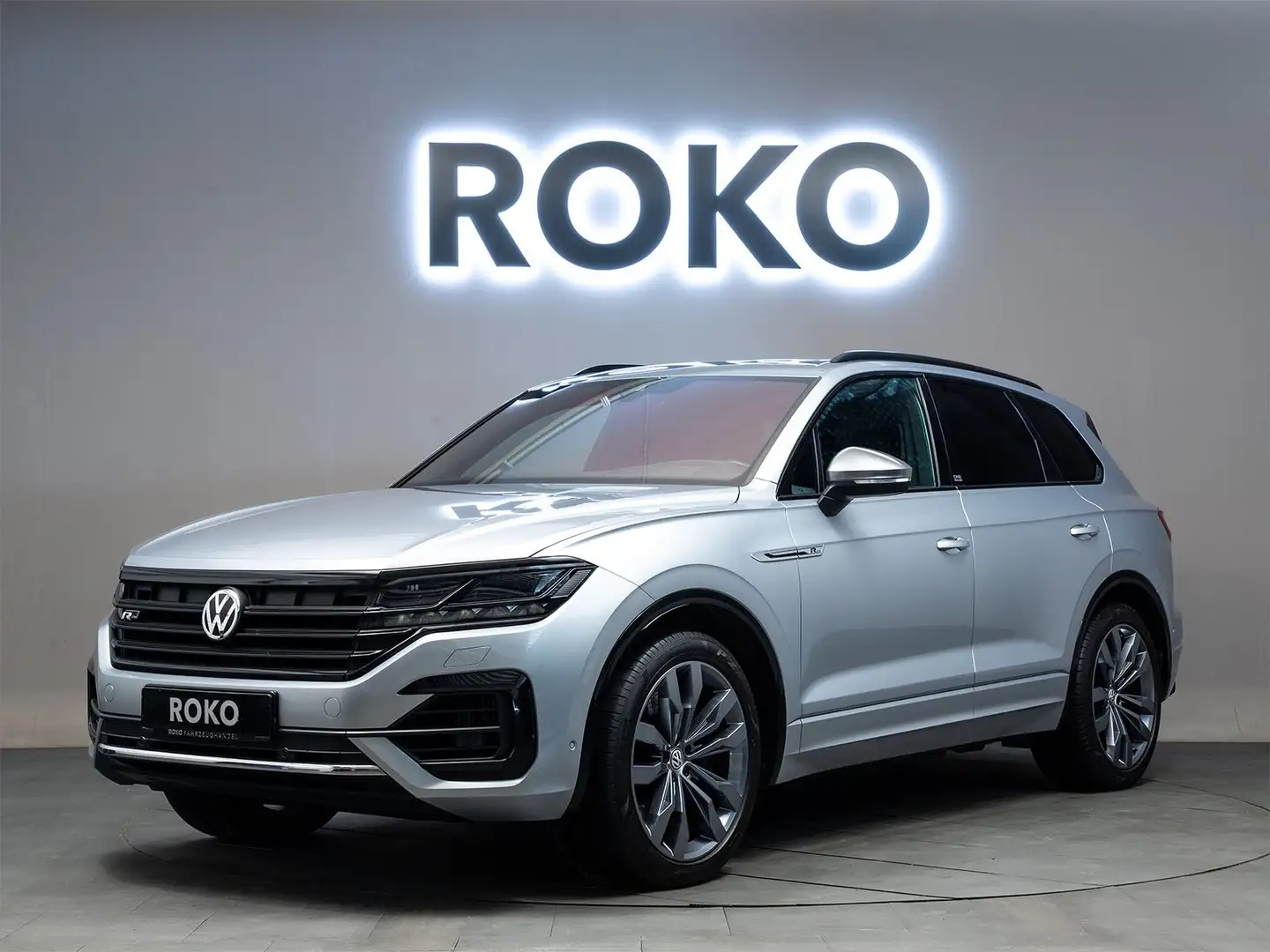 Volkswagen Touareg V8 OneMillion HUD Massage AIR SoftCl.CAM Argent - 1