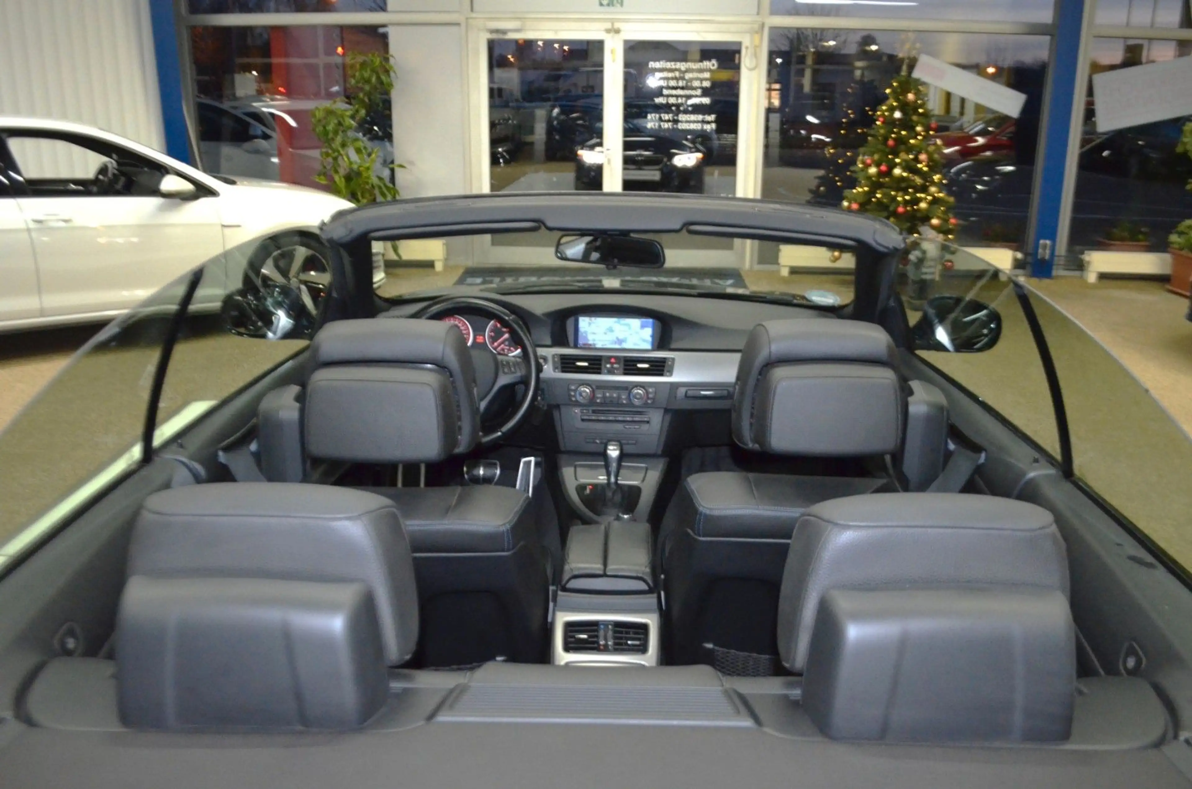 BMW 330 d Cabrio M-PAKET XENON / NAVI / LEDER / PDC — photo 5