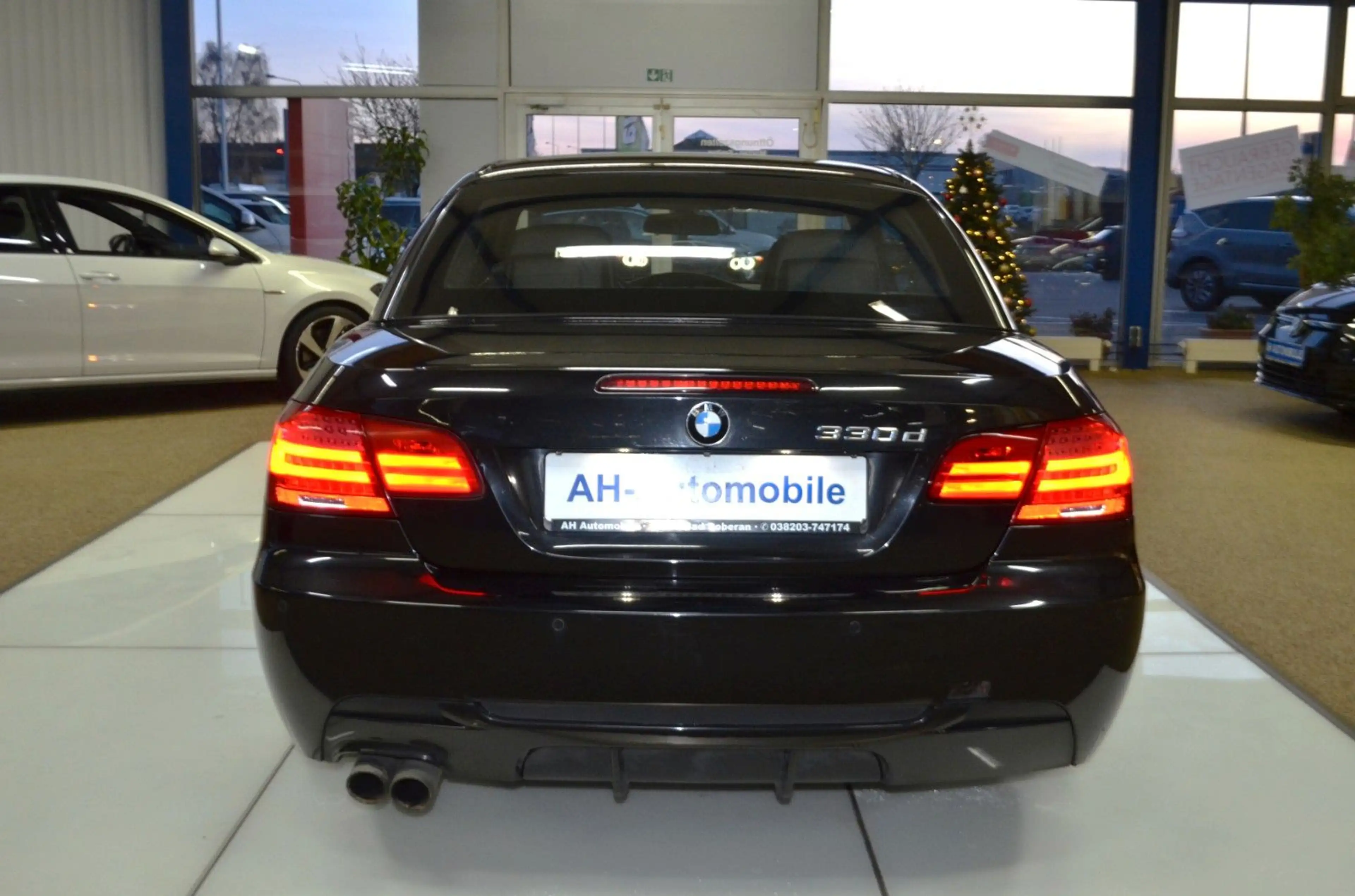 BMW 330 d Cabrio M-PAKET XENON / NAVI / LEDER / PDC — photo 11