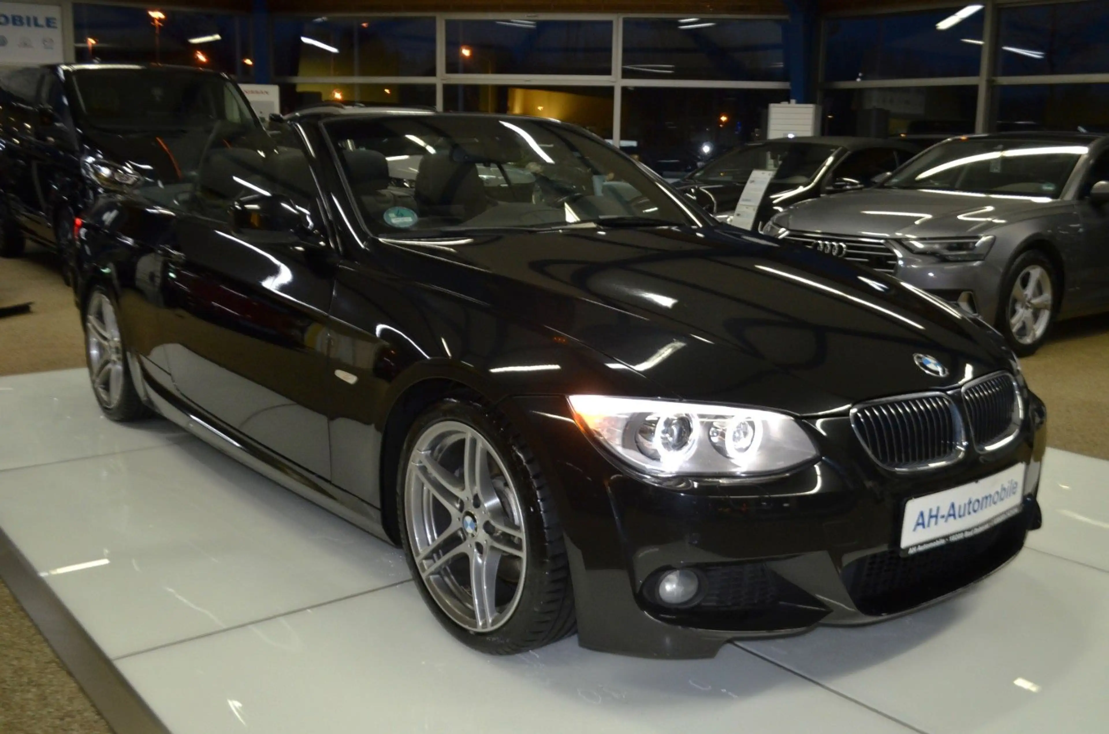 BMW 330 d Cabrio M-PAKET XENON / NAVI / LEDER / PDC — photo 2