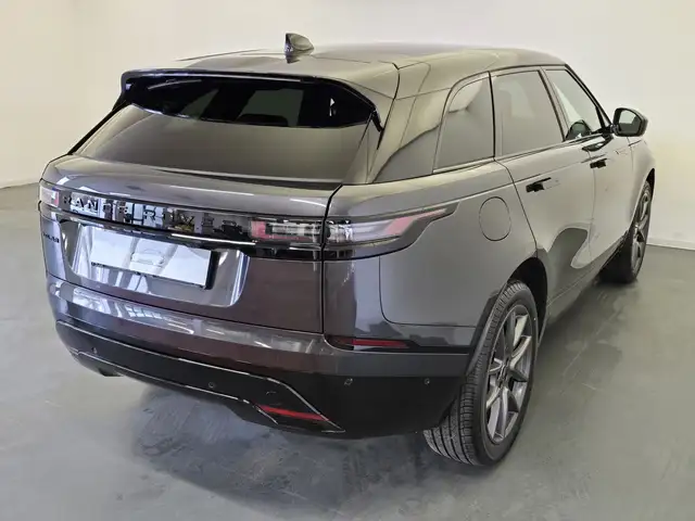 Land Rover Range Rover Velar view 2