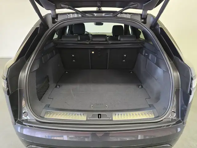 Land Rover Range Rover Velar view 10