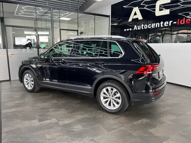 Volkswagen Tiguan view 6