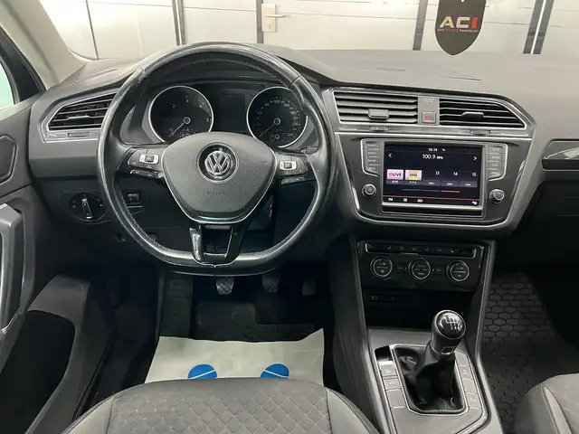 Volkswagen Tiguan view 21