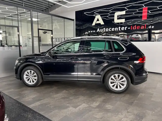 Volkswagen Tiguan view 5