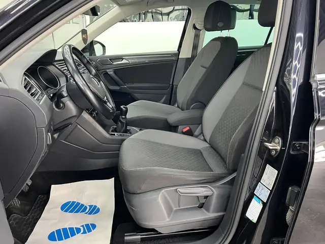 Volkswagen Tiguan view 13