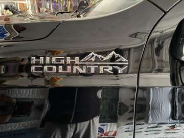 High Country , 6,2 l, V8,AHK,Luftfed.4 WD .Panor D