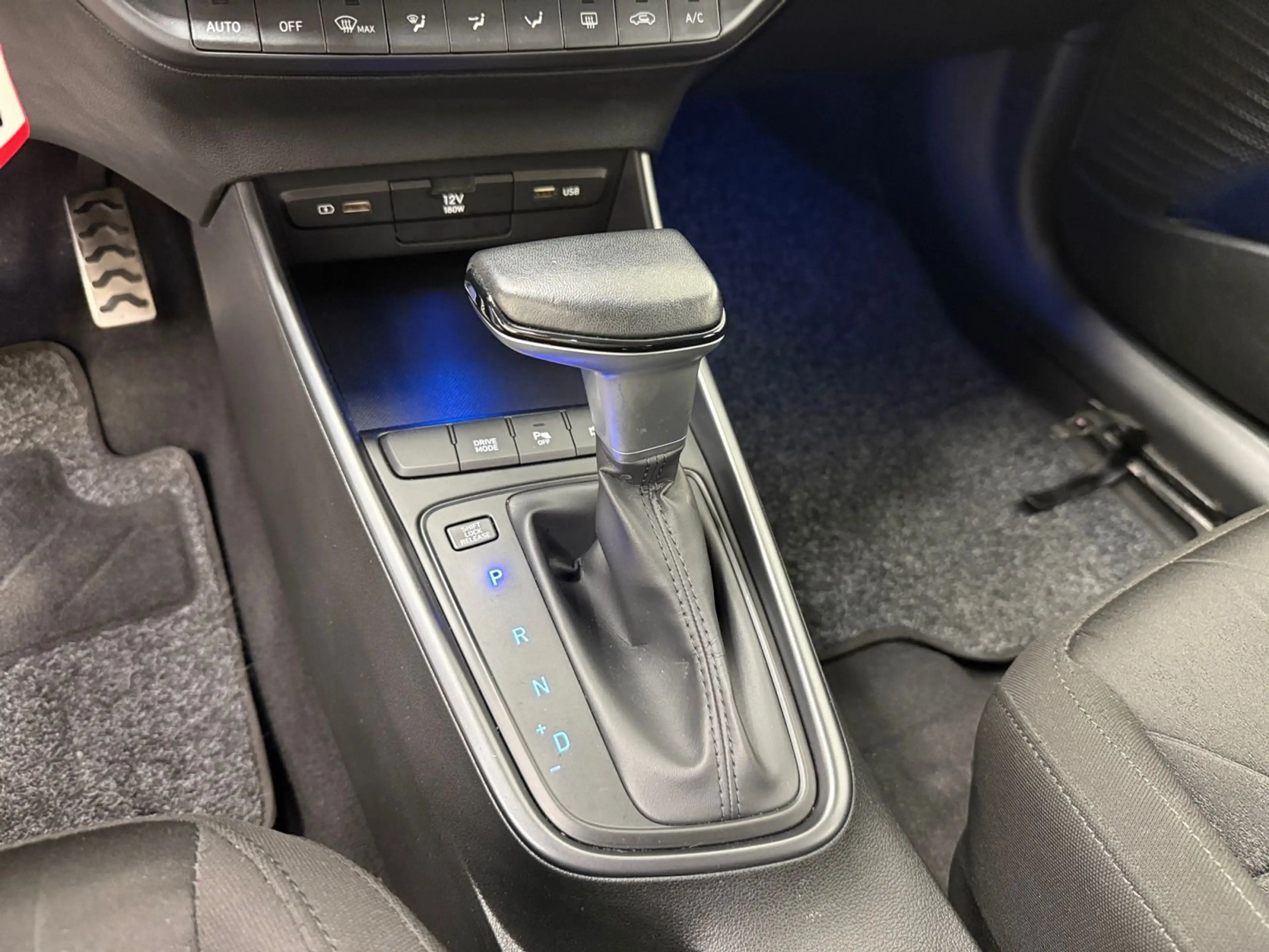 Hyundai BAYON 1.0T-GDi 48V Techno 7DCT — photo 12