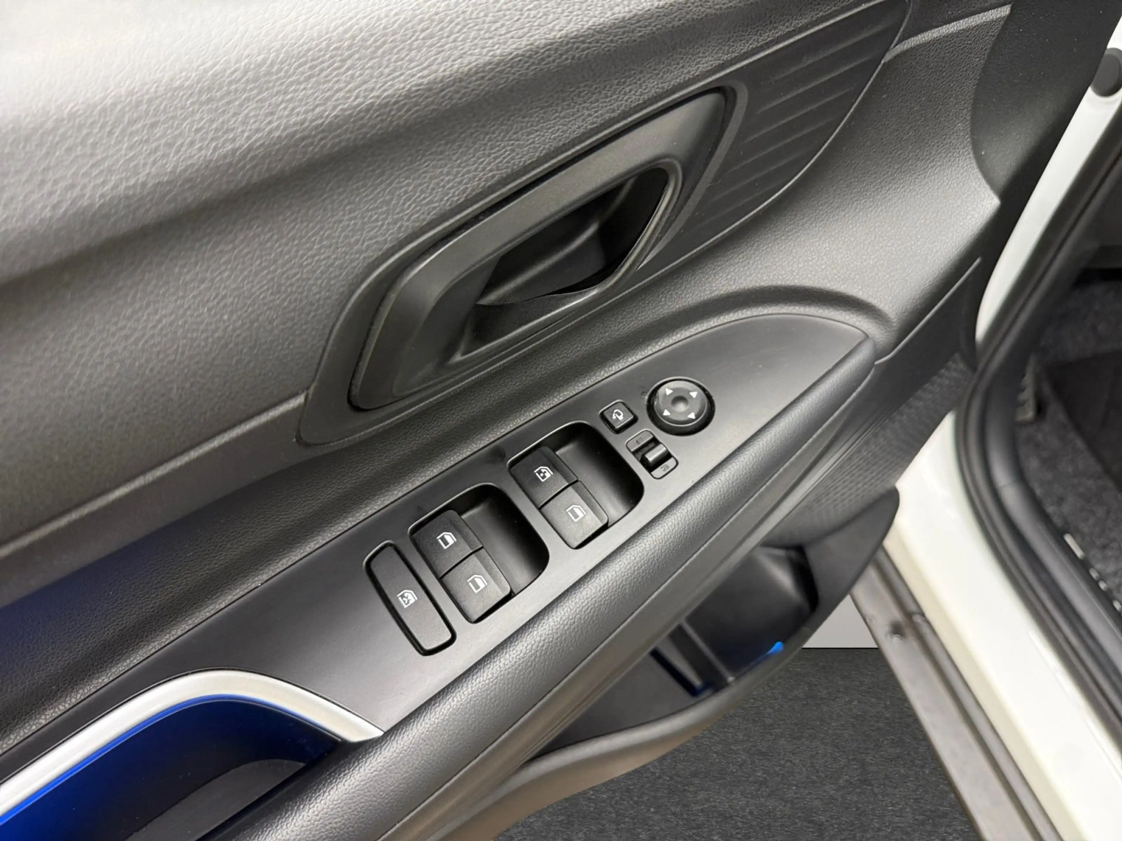 Hyundai BAYON 1.0T-GDi 48V Techno 7DCT — photo 13