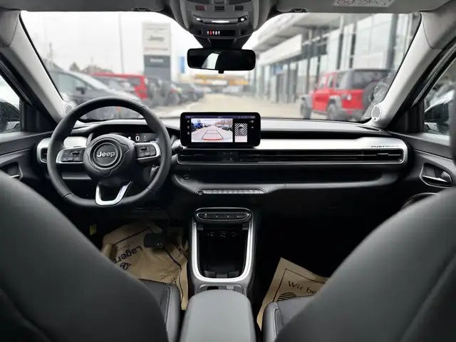 Jeep Avenger view 10