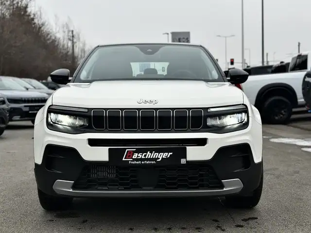 Jeep Avenger view 2