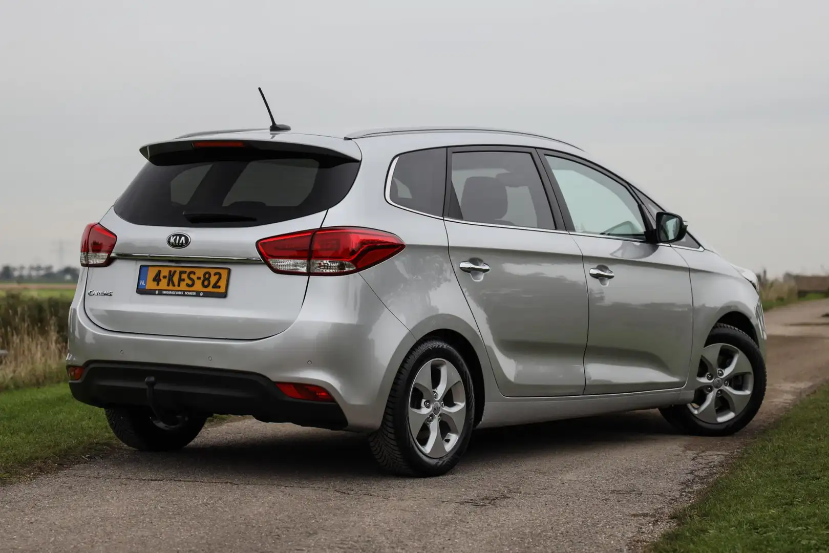 Kia Carens 2.0 GDi Aut-6 166 PK ✅ 7 Persoons ✅ Navi ✅ Camera Gris - 2