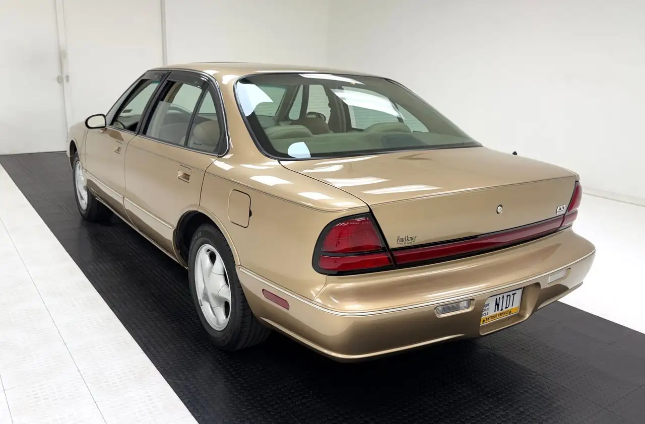 Oldsmobile 4 Door Sedan, foto 3