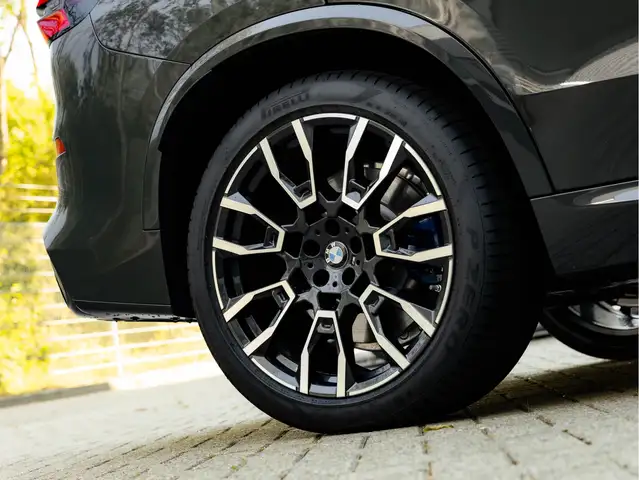 BMW X5 view 15