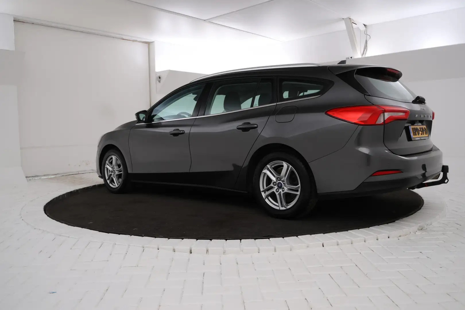Ford Focus Wagon 1.5 EcoBlue Connected Cruise Control, Naviga Grijs - 2