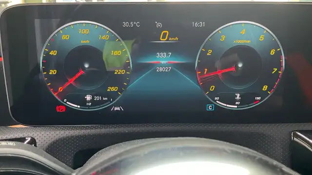 Mercedes-Benz CLA view 13