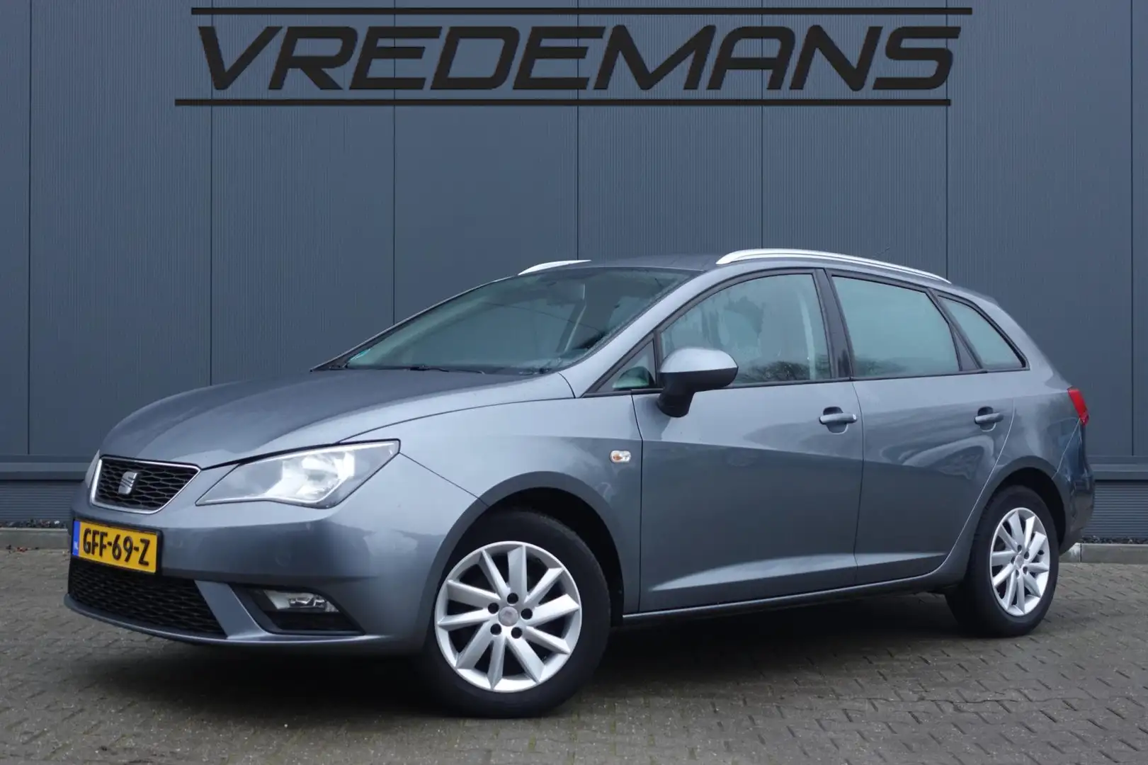 SEAT Ibiza ST 1.2 TSI LEES TEKST Grau - 1