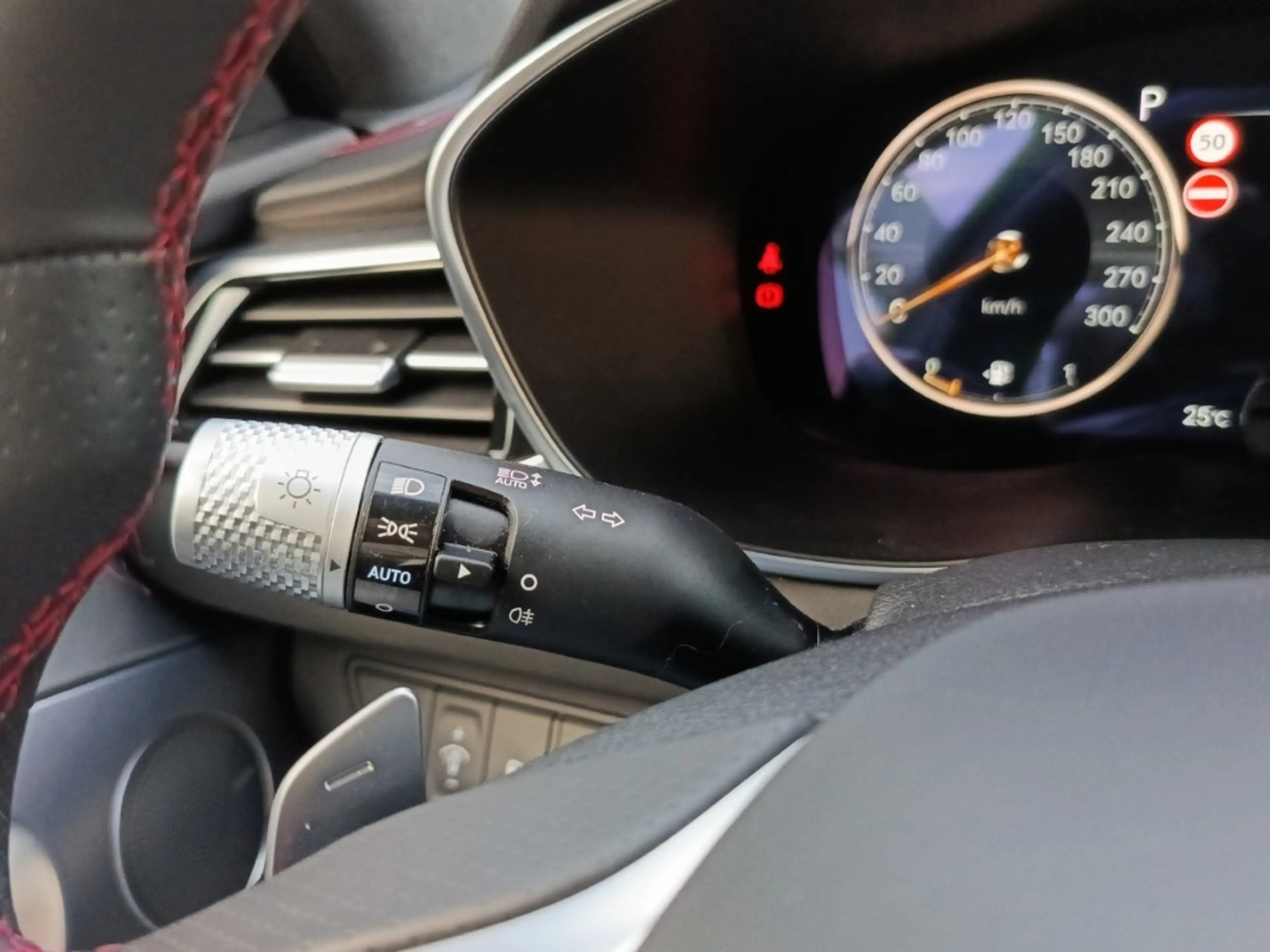 Genesis G70 Shooting Brake Sport 2.0 T-GDi HTRAC *LED*LEXICON*CAM*CARPLAY* — photo 15