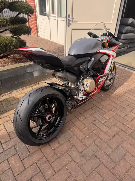 Ducati Panigale V2 - foto 4