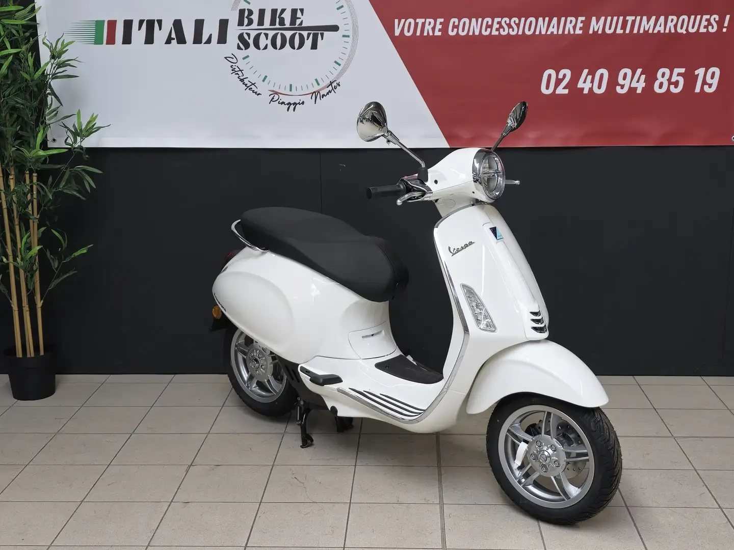 Vespa Primavera 50 Blanco - 2