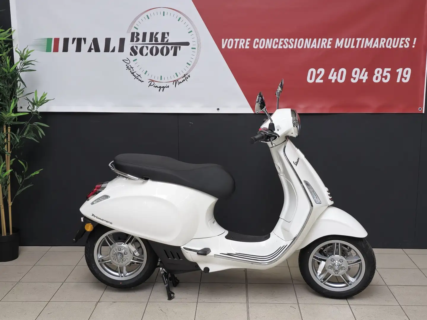 Vespa Primavera 50 Blanco - 1