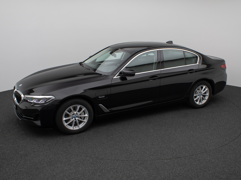 BMW 520 Kamera DAB Sport Klima-4Zonen Alarm ParkAss — photo 12