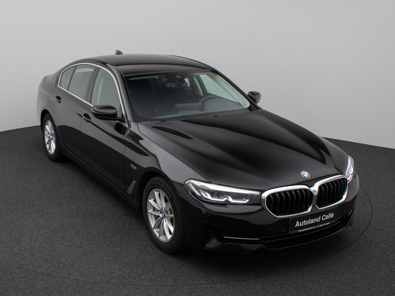 BMW 520 Kamera DAB Sport Klima-4Zonen Alarm ParkAss — photo 3