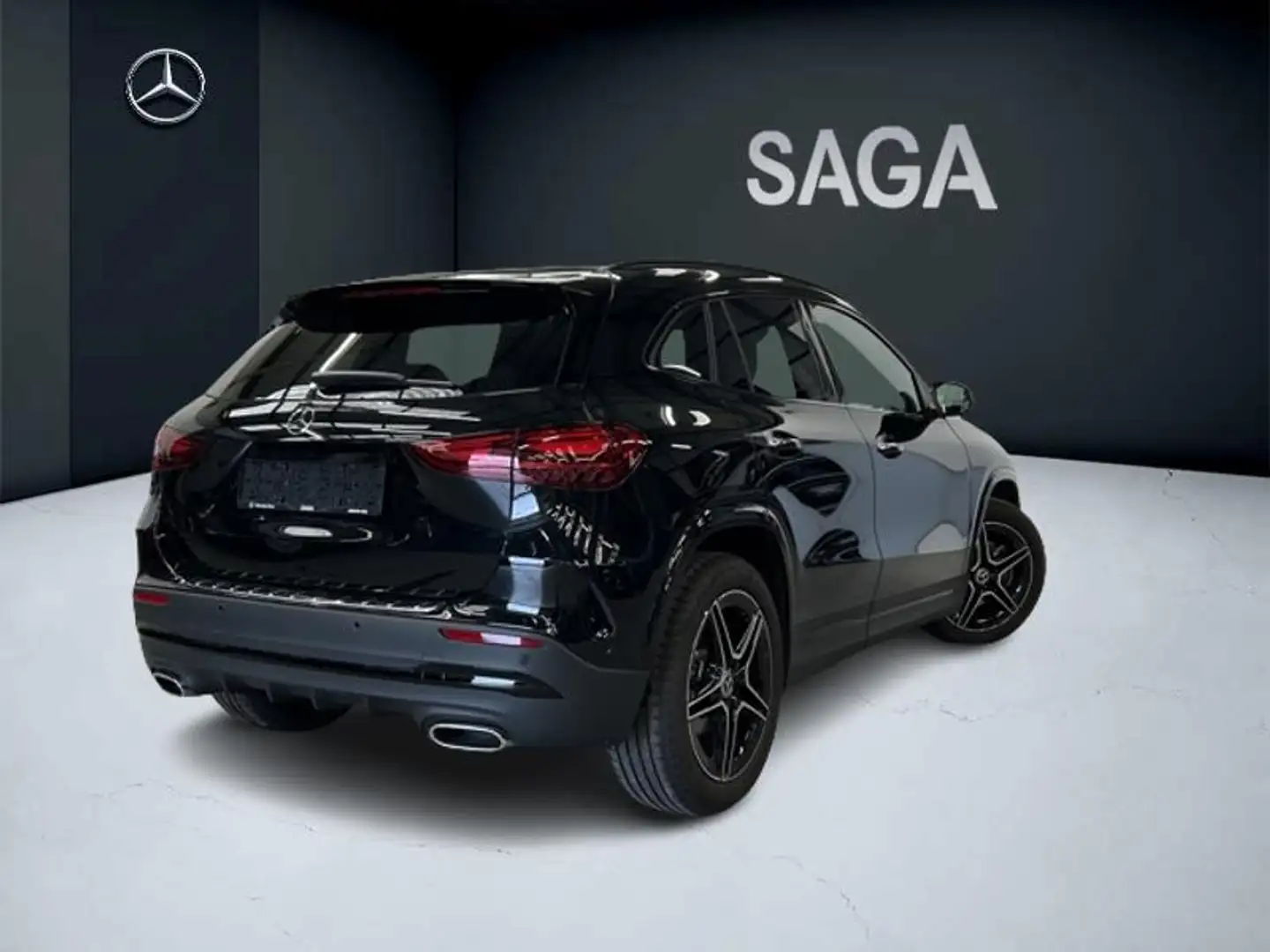 Mercedes-Benz GLA 180 180 AMG Pack Night Toit pano Schwarz - 2