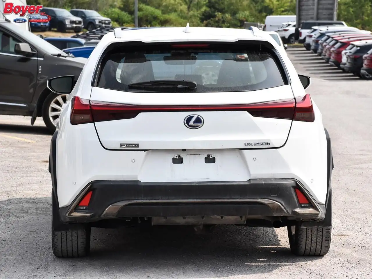 Lexus UX снимка Lexus UX