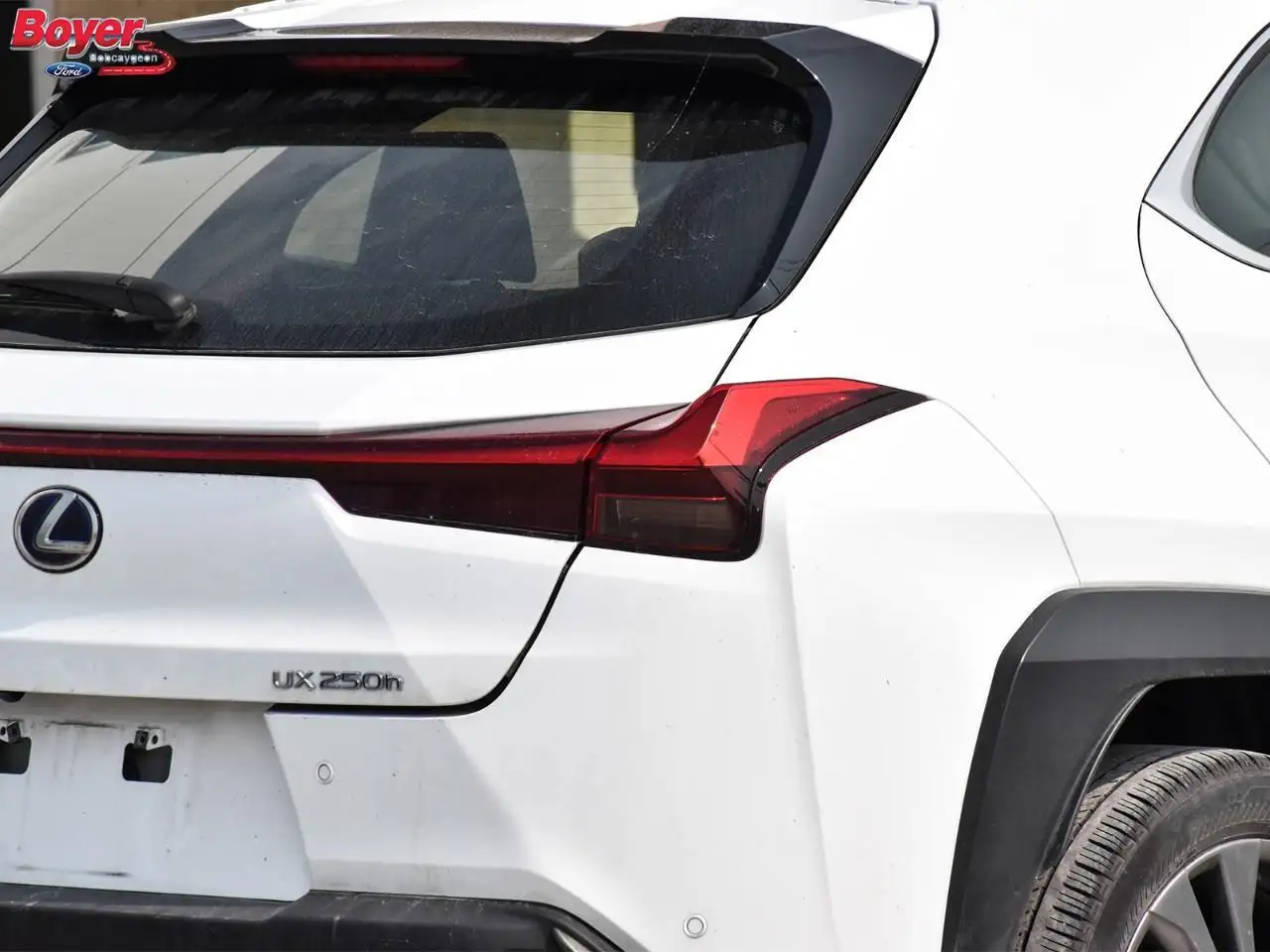 Lexus UX снимка Lexus UX