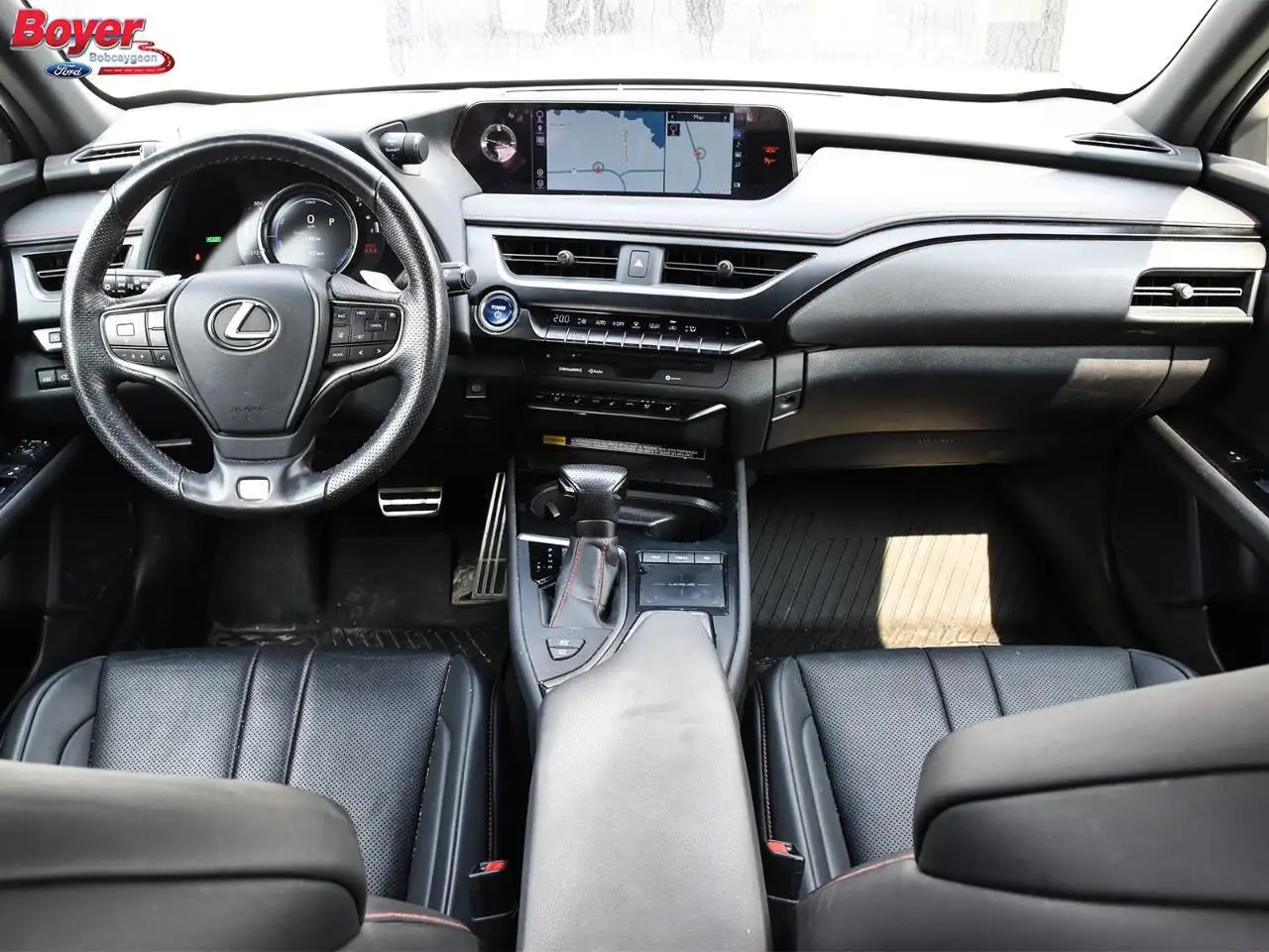 Lexus UX снимка Lexus UX