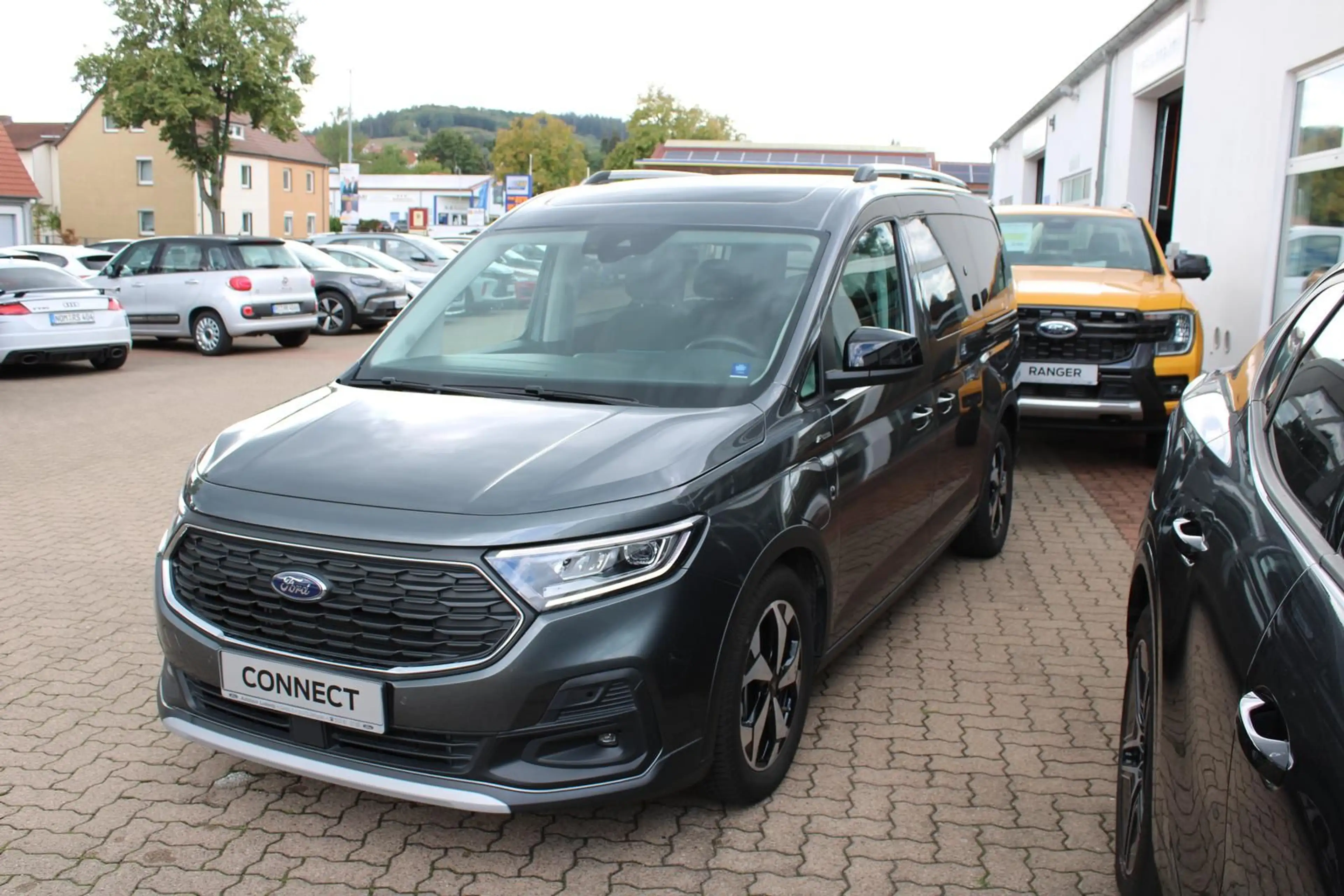 Ford Grand Tourneo Connect PHEV Active AHK LED GJR — photo 8