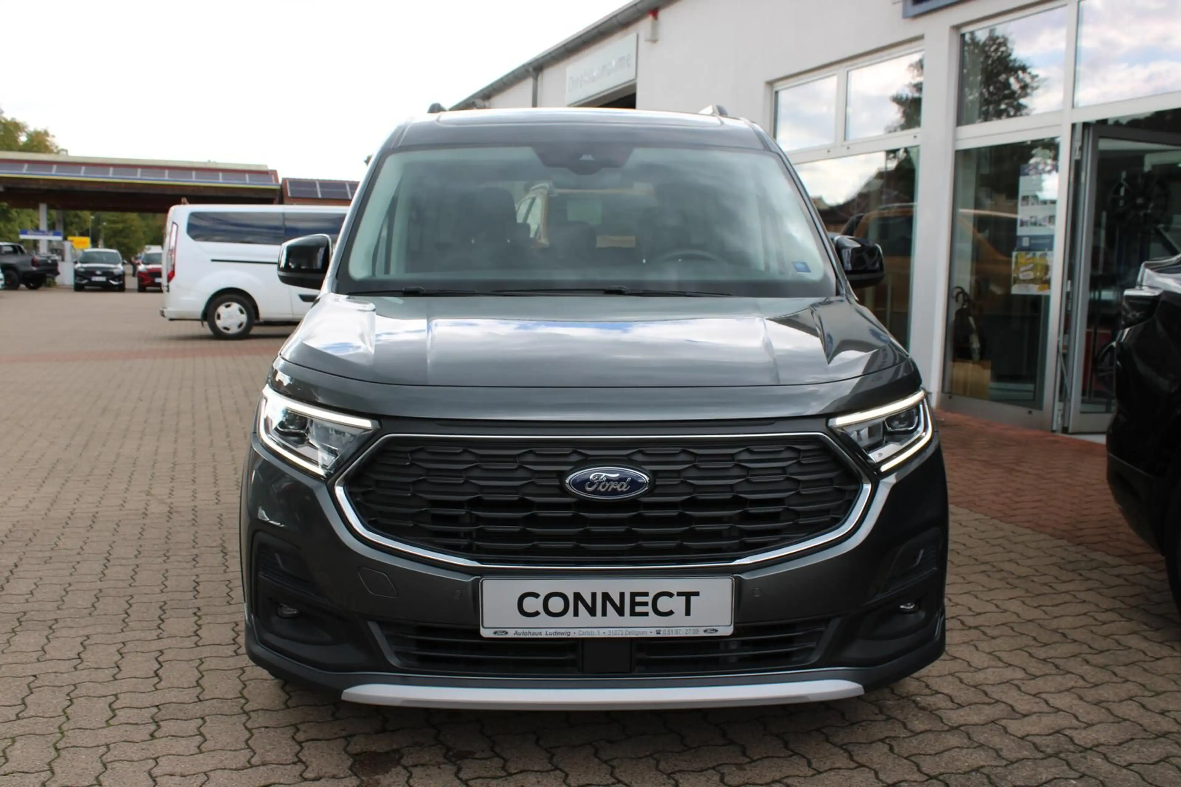 Ford Grand Tourneo Connect PHEV Active AHK LED GJR — photo 9
