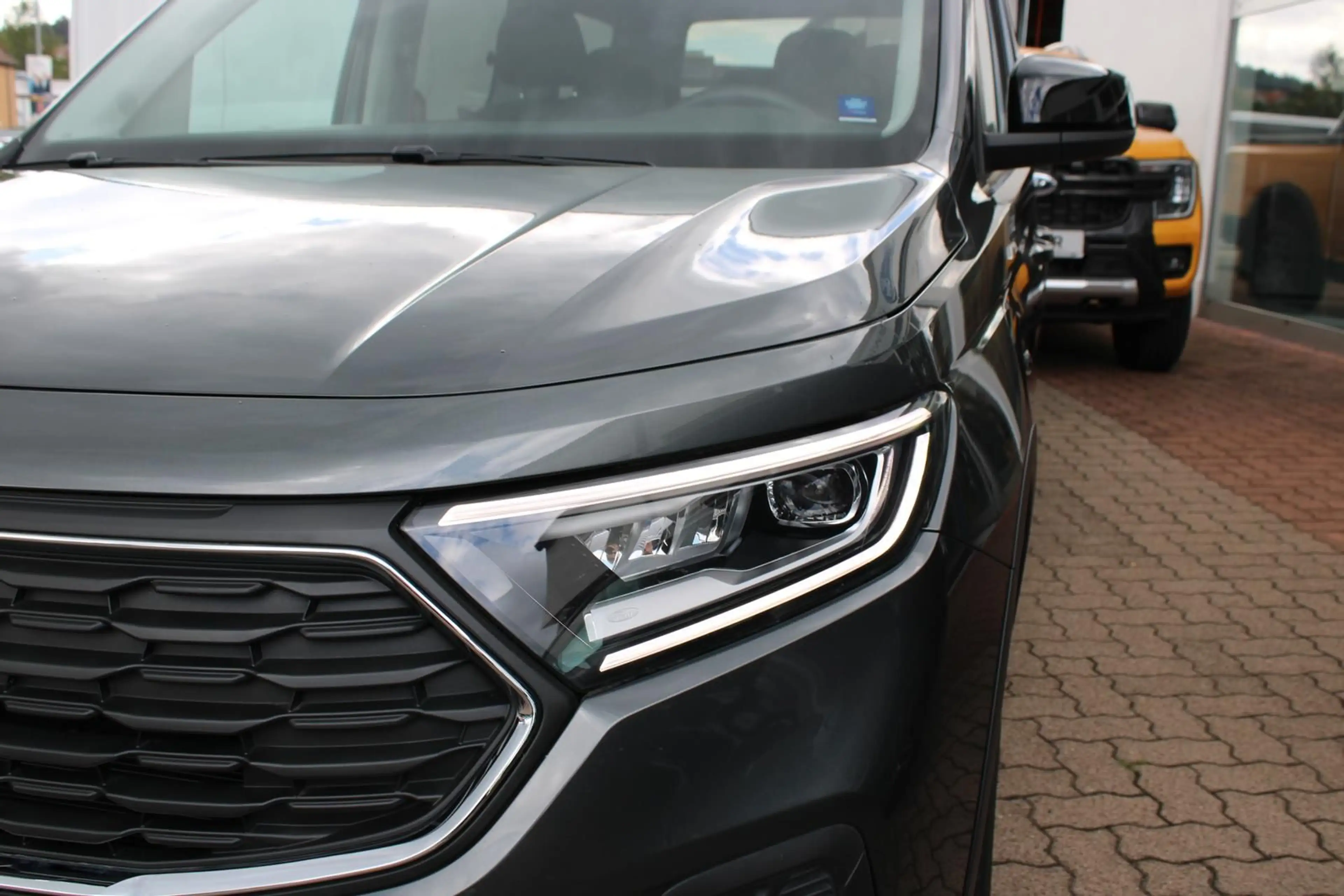 Ford Grand Tourneo Connect PHEV Active AHK LED GJR — photo 10