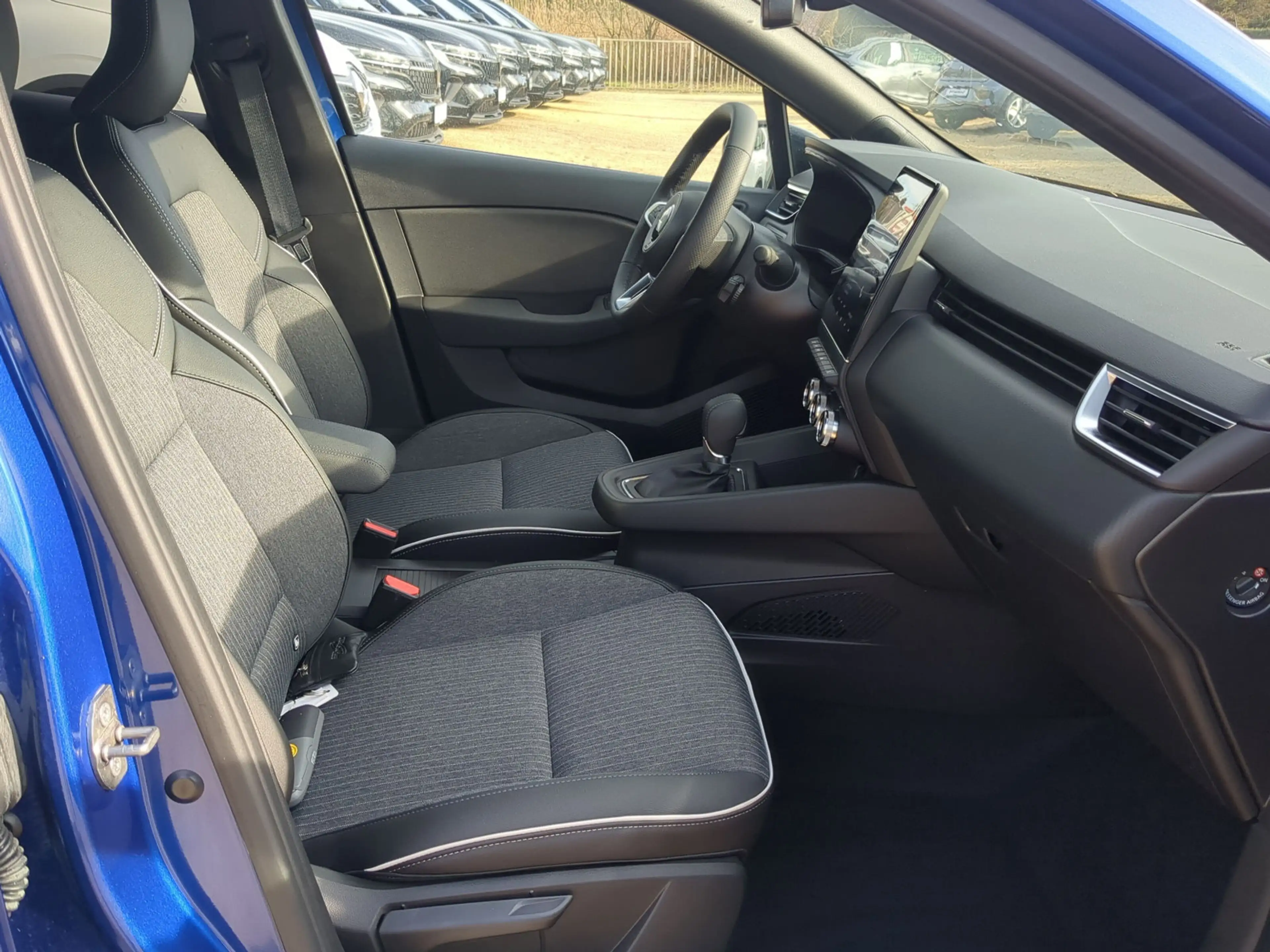 Mitsubishi Colt Intro 1.6 Hybrid MY24 SHZ+LKHZ+Klimaauto. — photo 9